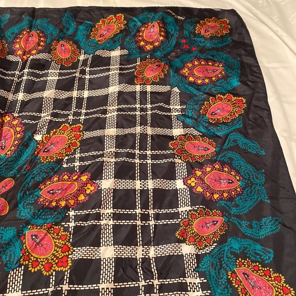 Vintage Diane Von Furstenberg Paisley Scarf 43” x 43” - Picture 11 of 16